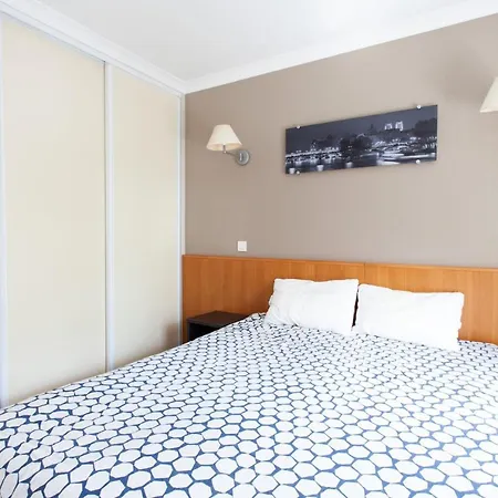 Bright Apt With Balcony At Buttes Chaumont *