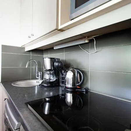 Bright Apt With Balcony At Buttes Chaumont Apartment *