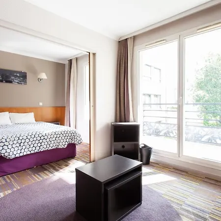 Apartment Bright Apt With Balcony At Buttes Chaumont Paris