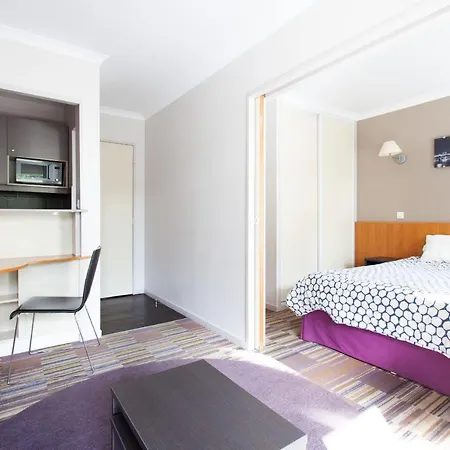 Bright Apt With Balcony At Buttes Chaumont